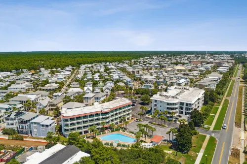 Direct Pool Access and Exclusive Beach Access - Charming Oasis Hotels in Rosemary Beach