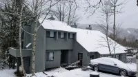 Charming & Cozy 2BR Condo with AC & Loon Mtn Views