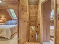 Charming Vintage Cabin with Forest Views - Cozy Retreat Hotels in Mt Hood Village