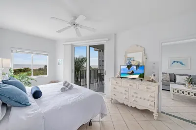 Breathtaking Gulf Views and Exclusive Comfort - Idyllic Coastal Retreat