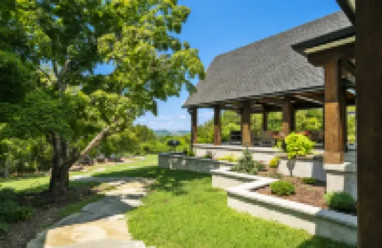 Luxurious Pool and Expansive Outdoor Oasis - Stunning Nashville Sanctuary