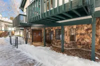 114 - Cubby Condo Hotels in Fawnskin