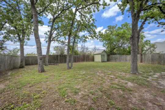 The Cottage on Meadow 3 BR/2 BA