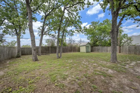 The Cottage on Meadow 3 BR/2 BA