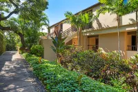 Spacious Lanai, Inviting Pool, Hot Tub and Tennis Courts - Tropical Haven Hotels in Kaanapali
