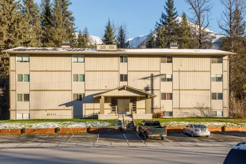 Cozy condo with great downtown location near biking, shopping, dining Hôtels à : Girdwood