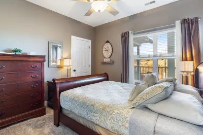 Breathtaking Cove Views and Spacious Living Areas - Stunning Lake Retreat