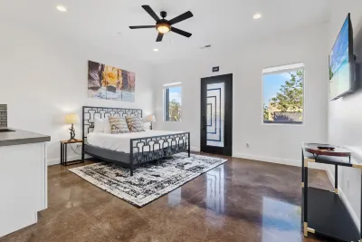 Scenic Stays & Outdoor Fun at Desert Dreams