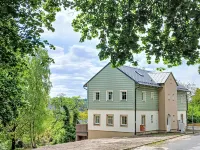 V kapradí Hotel a 