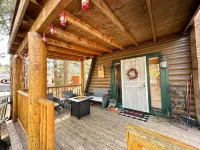 Kayaks, Fire Pit and Scenic Porches - Cozy Rustic Retreat Hotel a Heber