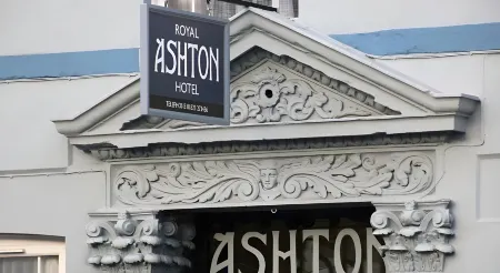 Royal Ashton Townhouse - Taunton