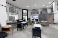 La Quinta Inn & Suites by Wyndham Houston Bush IAH South