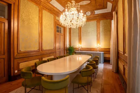 Lilases Boutique House & Garden Отели рядом с достопримечательностью «Barragem de Montargil»