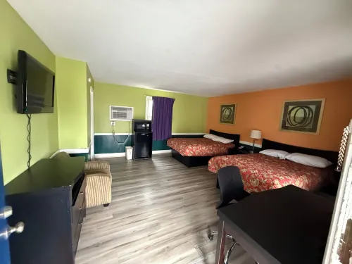 Royal Inn Motel Hotels in Waynesboro