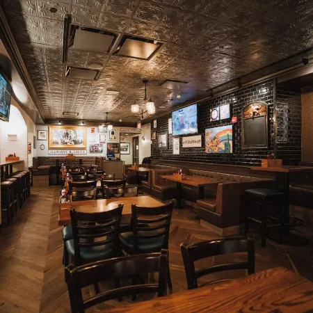 Club Quarters Hotel, Central Loop