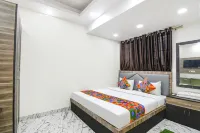 Fabexpress Sr Royale Hotel di 