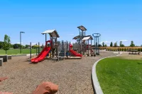Colorado Modern Retreat with King Beds, Pickleball Hotels in Berthoud