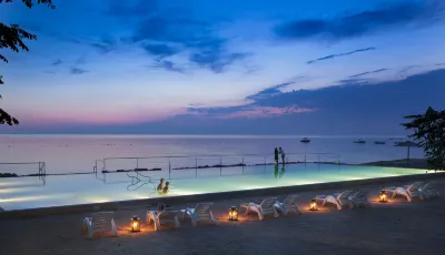 Sunflower Camping Hotel di Lovrecica