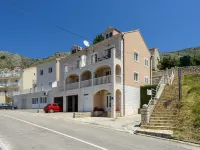 Apartments Maris Hotels in Plat