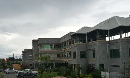 Golden Zambezi Lodge