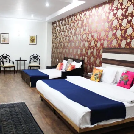 Adhunik Hotel Neemrana