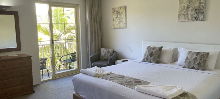 Oasis Inn Ulladulla - Welcoming Guests 18 Years and Older Hotels in Mollymook