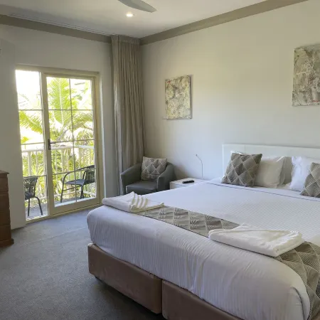 Oasis Inn Ulladulla - Welcoming Guests 18 Years and Older