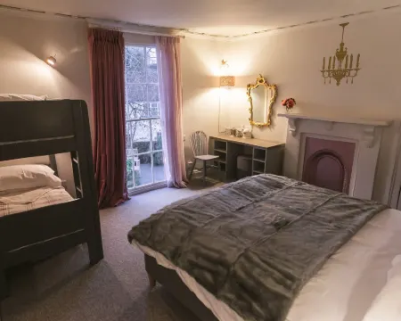 The Rose & Crown Hotels in Godalming