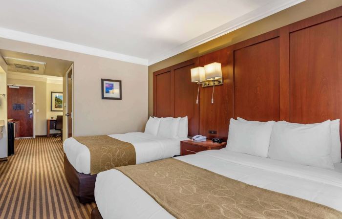 Comfort Suites Visalia - Convention Center