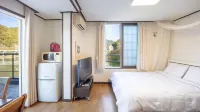 Gangchon Beautiful Pet House Pension - balcony