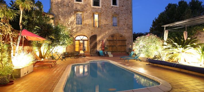 Maison DIX Hotels in Hérault