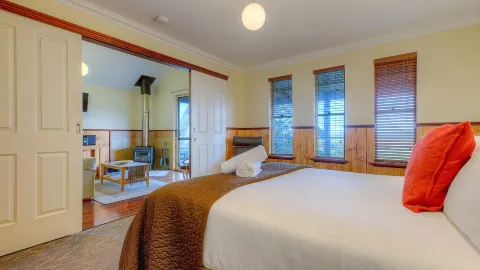 Karma Chalets in Shadforth