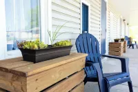 แองเคอร์ เบย์ อินน์ แอนด์ สวีทส