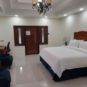 PeSheres Inn & Spa