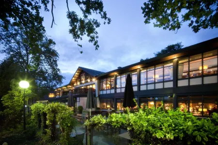 Van der Valk Hotel de Bilt-Utrecht Отели рядом с достопримечательностью «Fort bij Vechten»