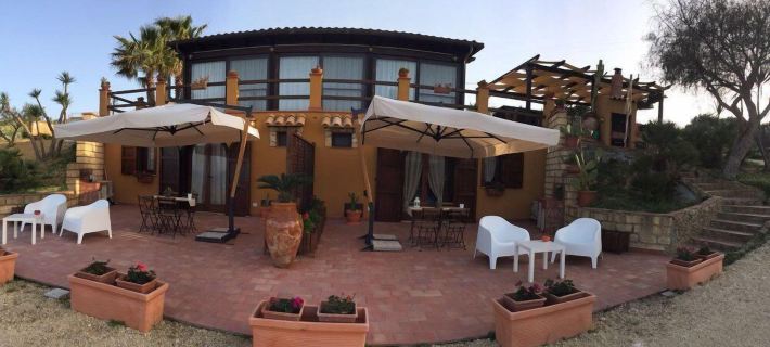 B&B la Torre Отели в г. Реальмонте