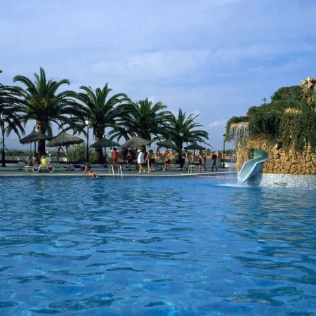 Aparthotel Acualandia
