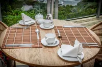 Headlands House Guest Lodge Hotels in Knysna Local Municipality
