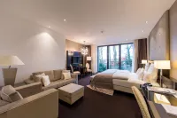 Relais & Châteaux Hotel Burg Schwarzenstein Hotels in Oestrich-Winkel