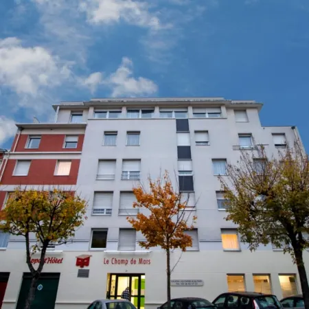 Kosy Appart'hôtel le Champ de Mars Reims Отели в г. Реймс