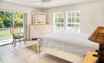 Baywatch Casa 3 Bedroom Home by Redawning