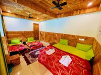 Chalo Challal Hotel & Cafe Ξενοδοχεία στην πόλη Kasol