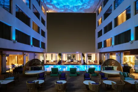 The Park Indore Отели рядом с достопримечательностью «Сакет Гарден»