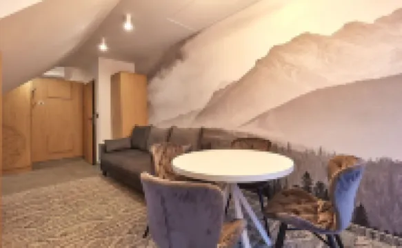 Tatra Square Apartments