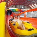 三日月別墅度假村 - 日式旅館 - 水上樂園
