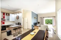 Modern Executive Unit Hotels in Gonubie