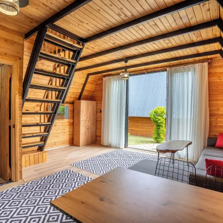 Karaoz Sapphire Bungalows