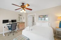 Beaches and Dreams by Book That Condo Hôtels à : Lower Grand Lagoon