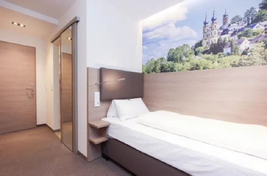 City Hotel Würzburg Отели в г. Вюрцбург