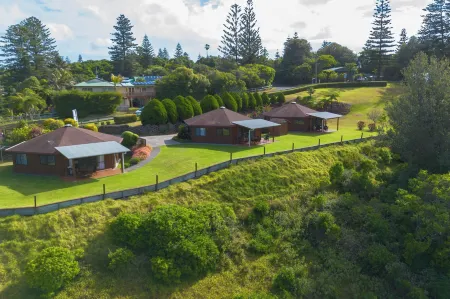 Whispering Pines Cottages